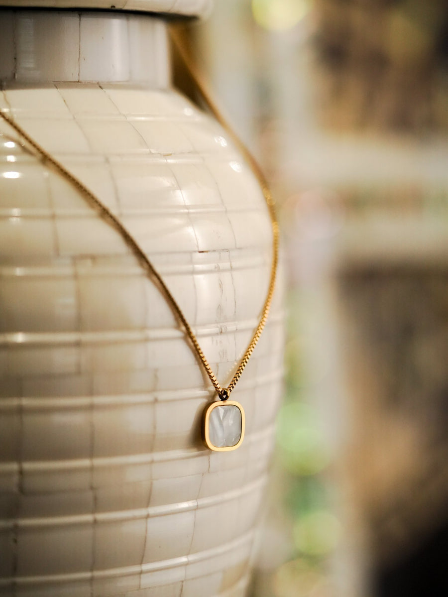 Myra Shell Pendant